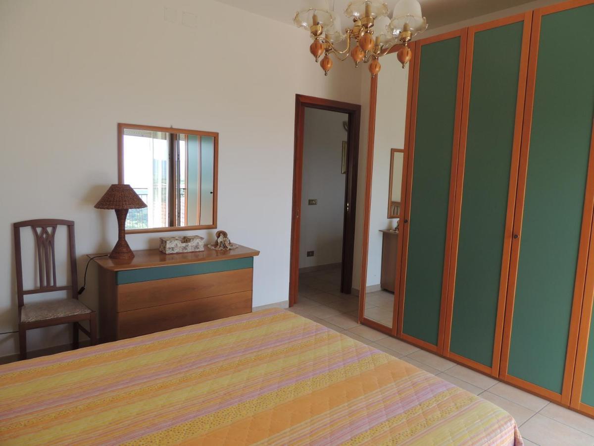 Casa Vacanza “Belvedere Sullo Ionio “ Rotondella Exterior foto